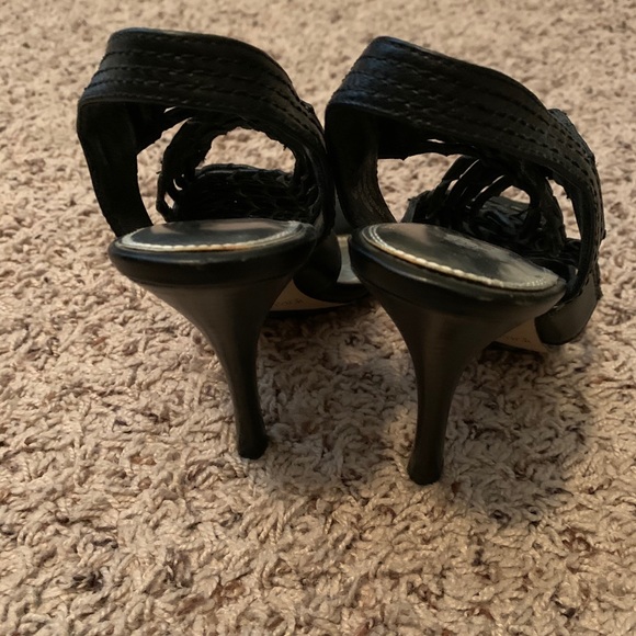 Heels - Picture 4 of 4